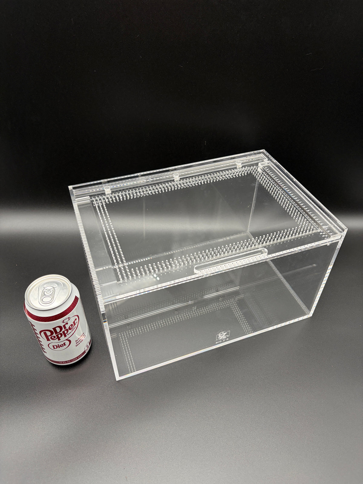 Terrestrial Acrylic Enclosure, 12 x 8 x 7 in clear acrylic enclosure with ventilated locking lid