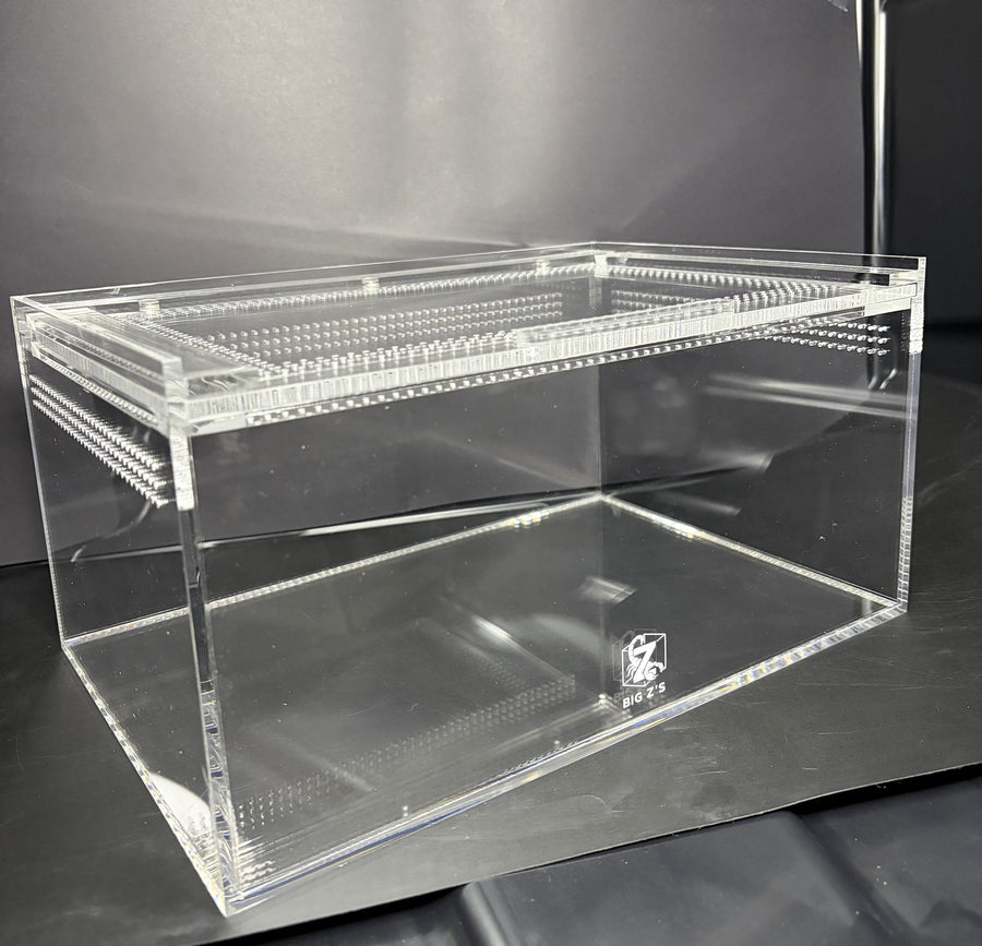Terrestrial Acrylic Enclosure, 12 x 8 x 6 in clear acrylic enclosure with ventilated locking lid