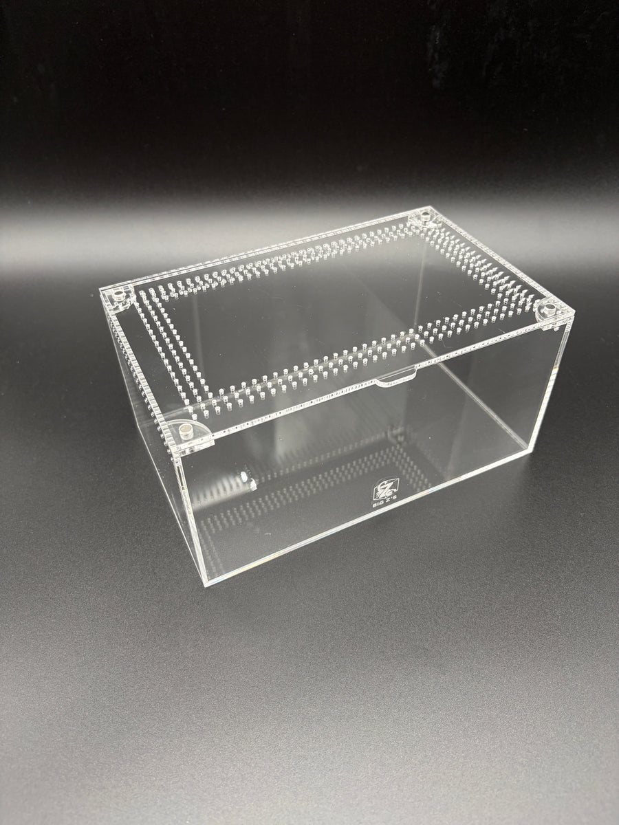 Terrestrial Acrylic Enclosure, 8 x 5 x 4 in clear acrylic enclosure, alternate angle showing the ventilated lid